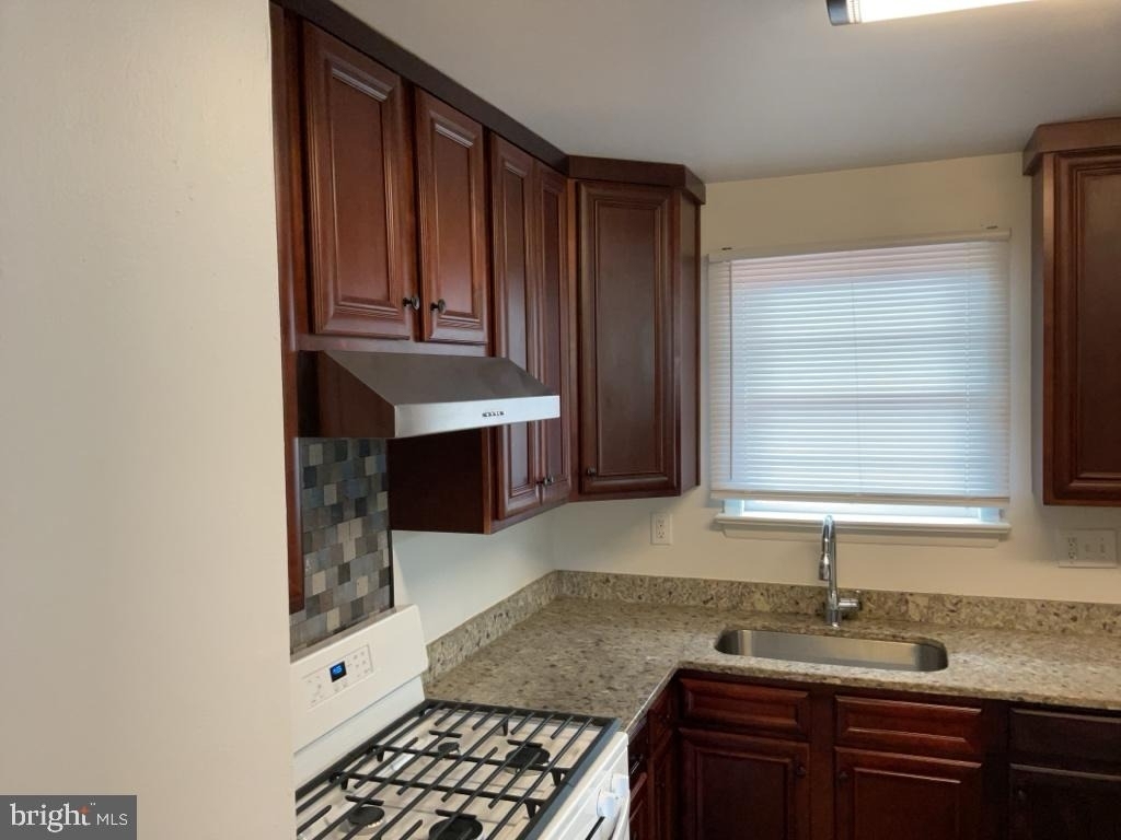 6920 Groveton Drive - Photo 9