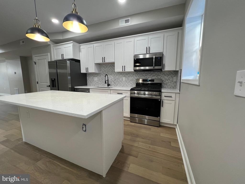 717 N Collington Avenue - Photo 9