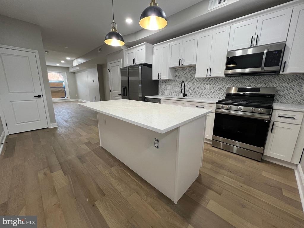 717 N Collington Avenue - Photo 10