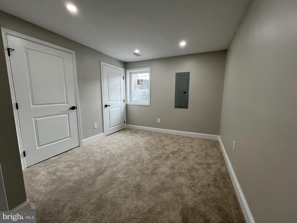 717 N Collington Avenue - Photo 22