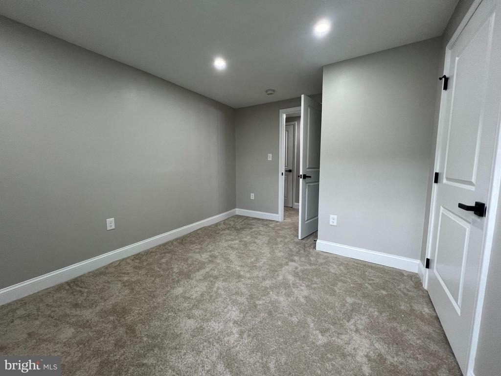 717 N Collington Avenue - Photo 20