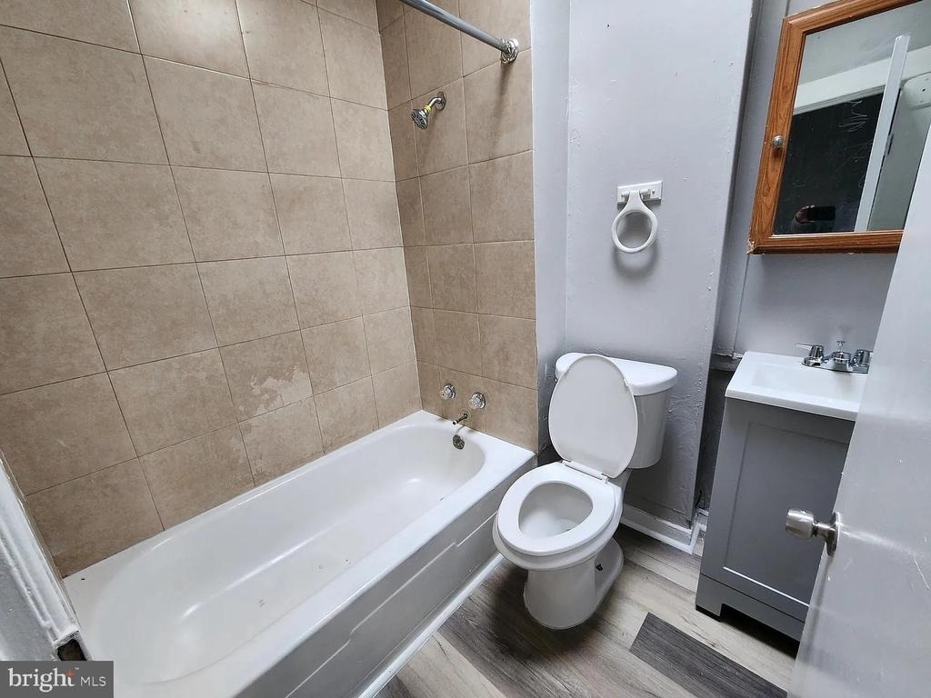 809 N Curley Street - Photo 8