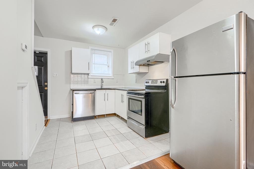 1138 W Lombard Street - Photo 4