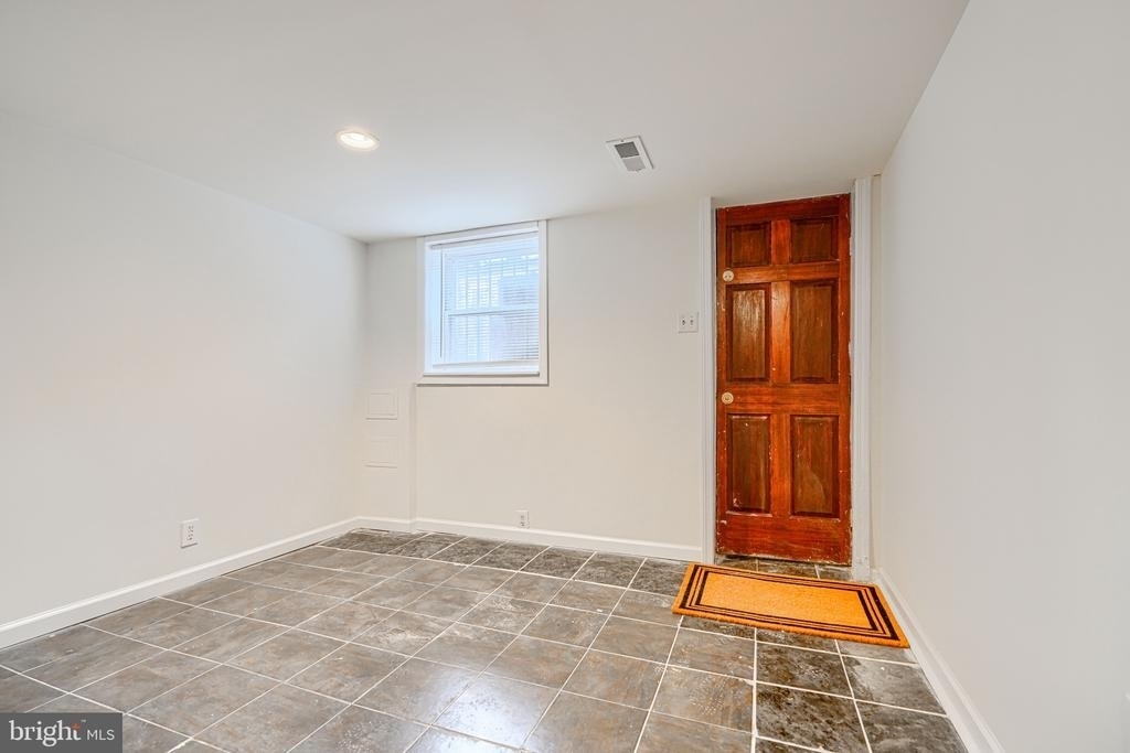 1138 W Lombard Street - Photo 23