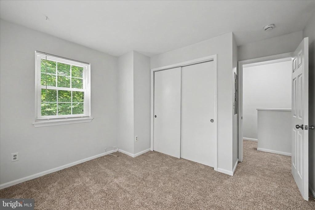 678 Newbridge Court - Photo 14