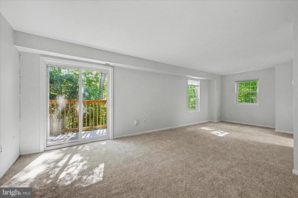 678 Newbridge Court - Photo 6