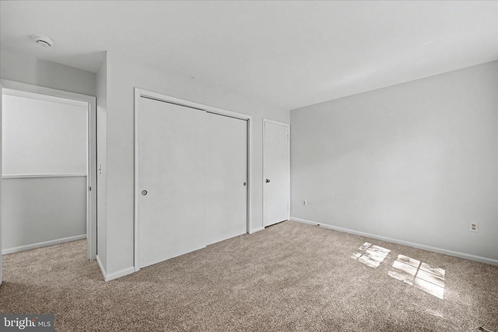 678 Newbridge Court - Photo 19
