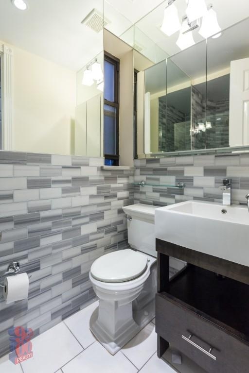 Copy of 60 Avenue B, Unit 4a - Photo 4