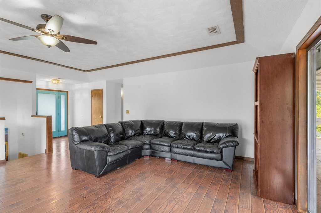 21205 National Dr - Photo 10