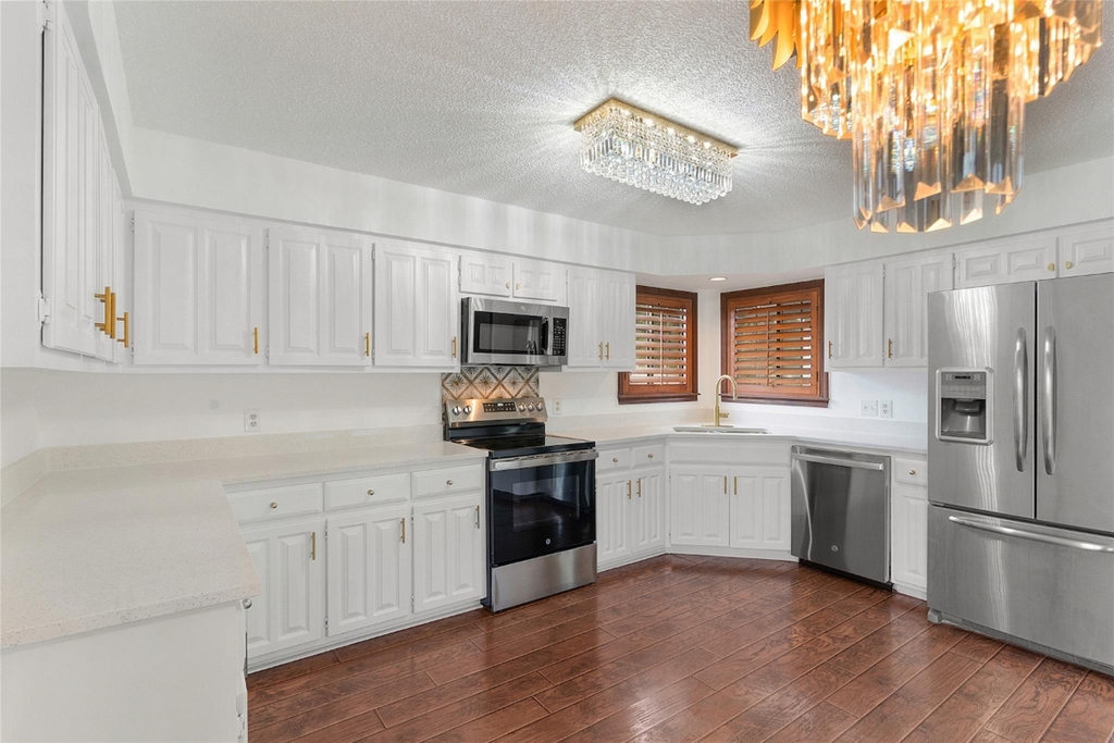 21205 National Dr - Photo 0