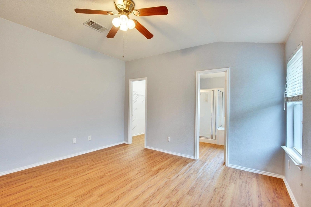 1002 Remington Dr - Photo 25