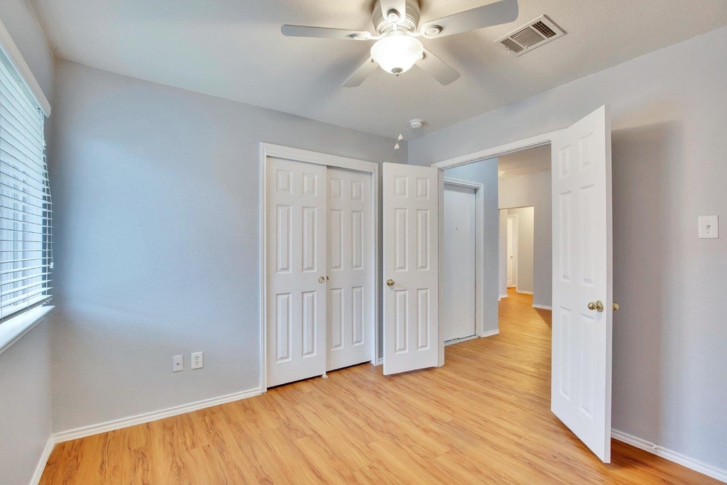 1002 Remington Dr - Photo 23