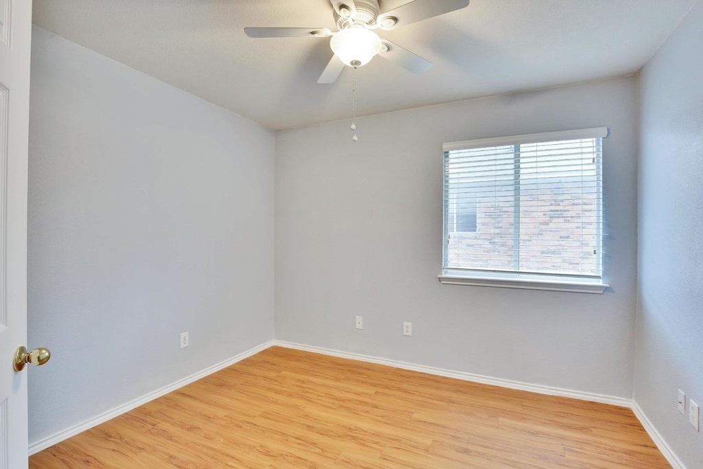 1002 Remington Dr - Photo 22
