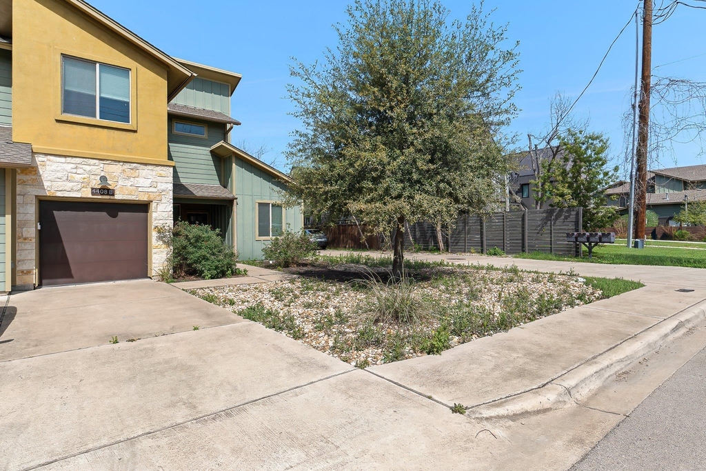 4408 Banister Ln - Photo 2