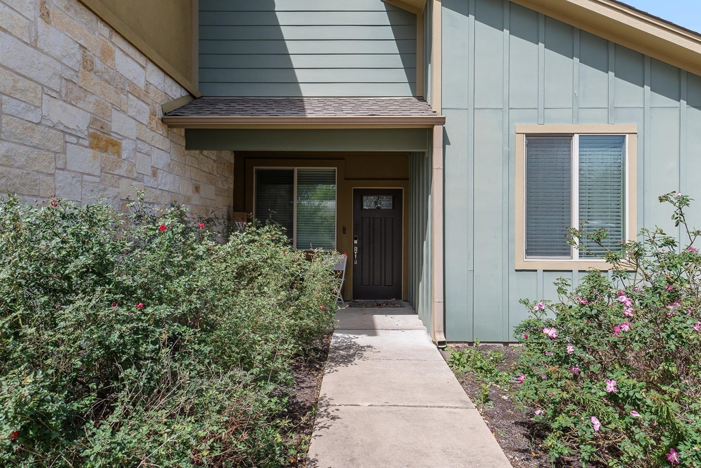 4408 Banister Ln - Photo 4
