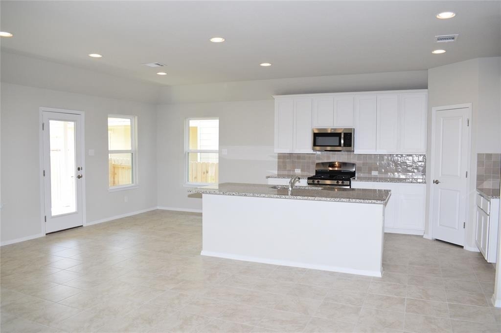 208 Shugart St - Photo 4