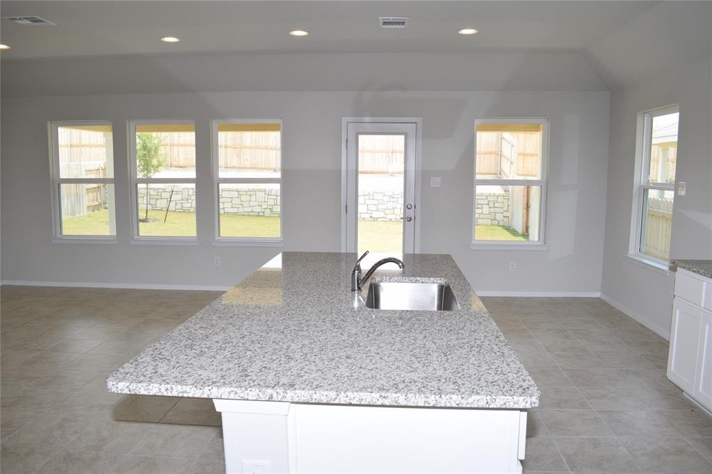 208 Shugart St - Photo 10