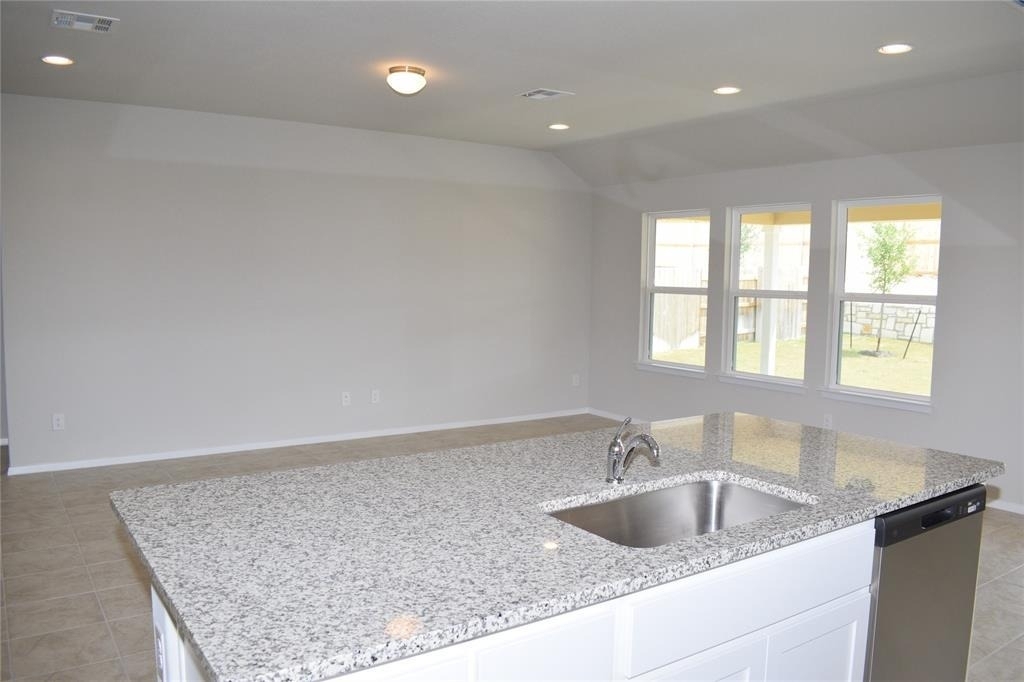 208 Shugart St - Photo 11
