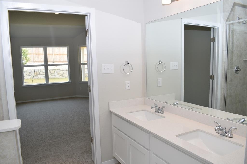 208 Shugart St - Photo 18