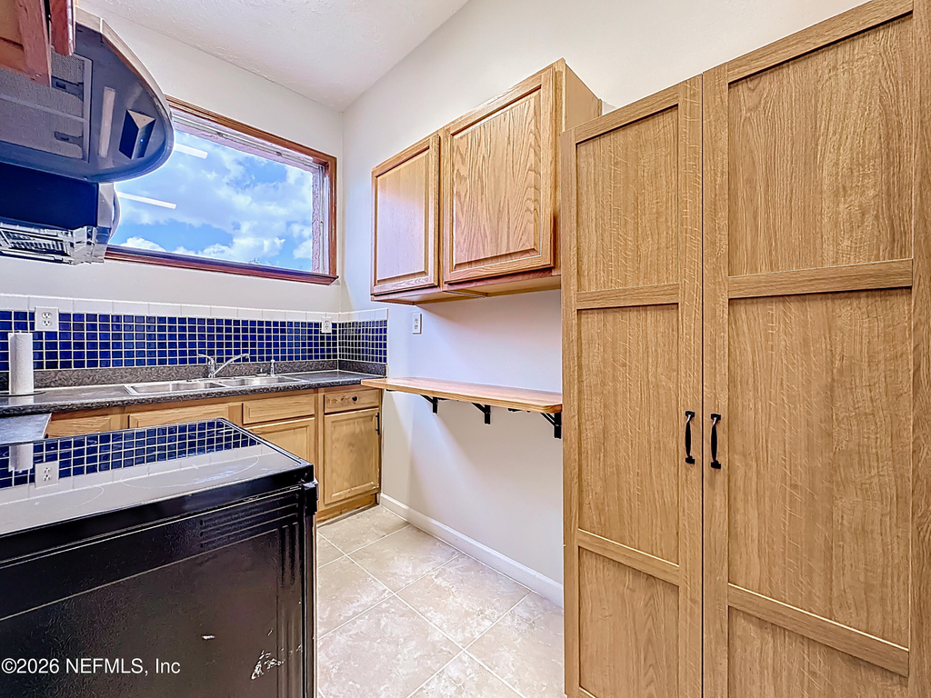 138 E Duval Street - Photo 22