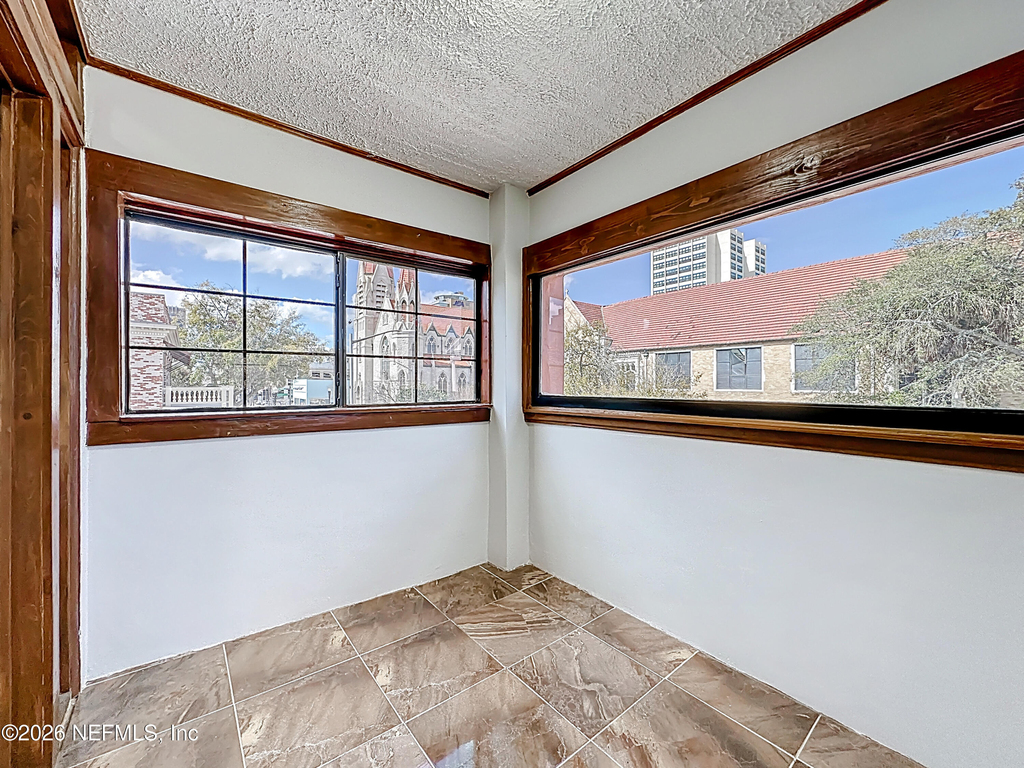 138 E Duval Street - Photo 10