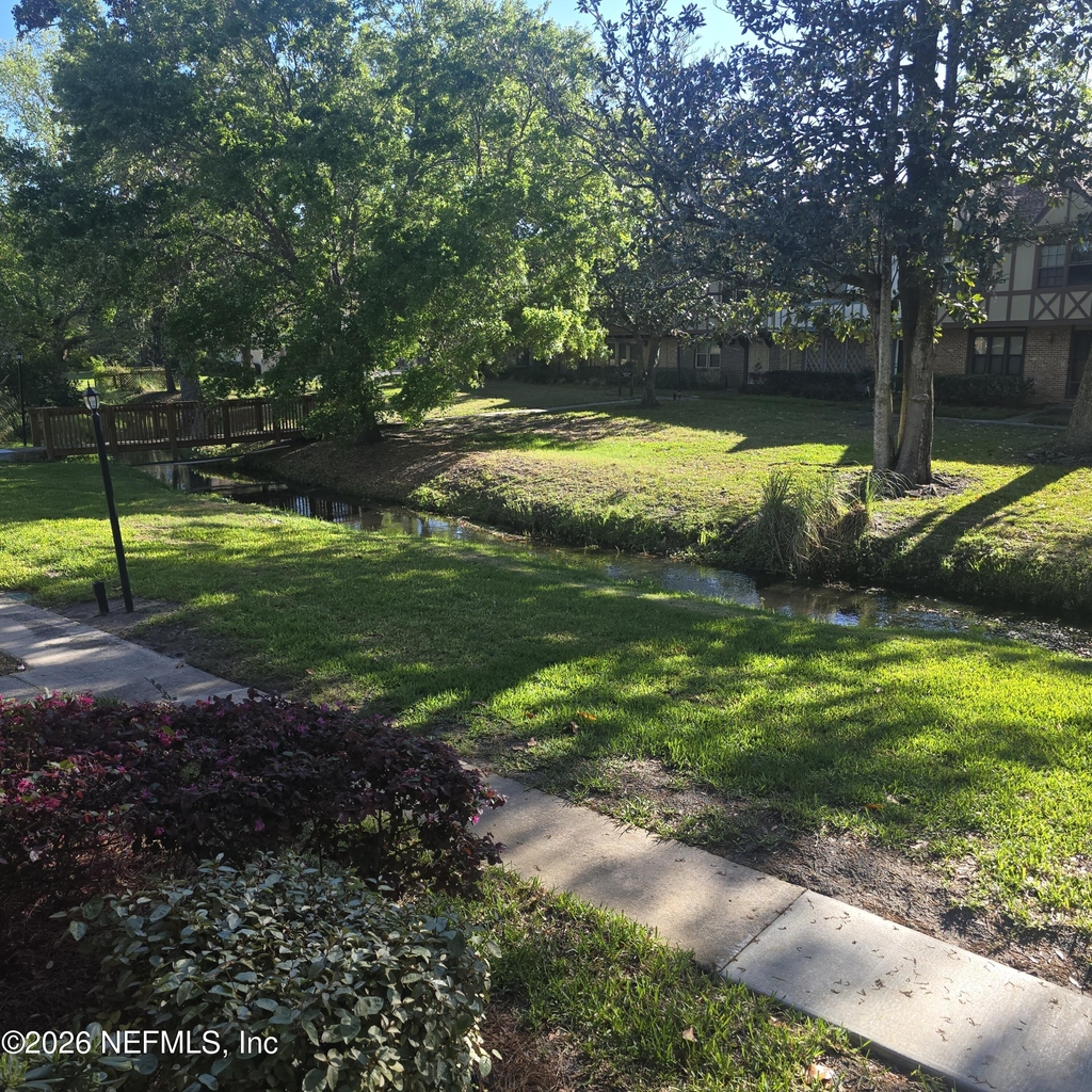 8205 Kensington Square - Photo 0