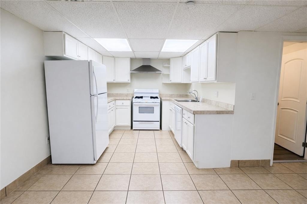 220 Sandy Springs Place - Photo 4