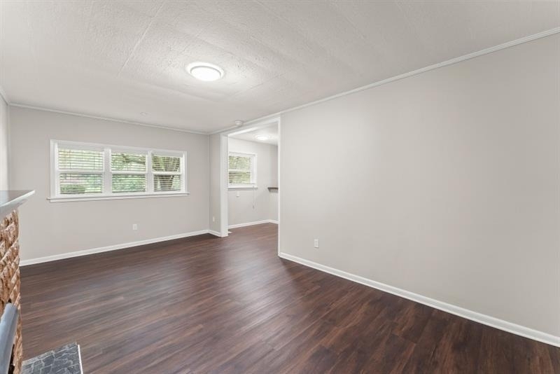 2352 Elmwood Circle Se - Photo 11