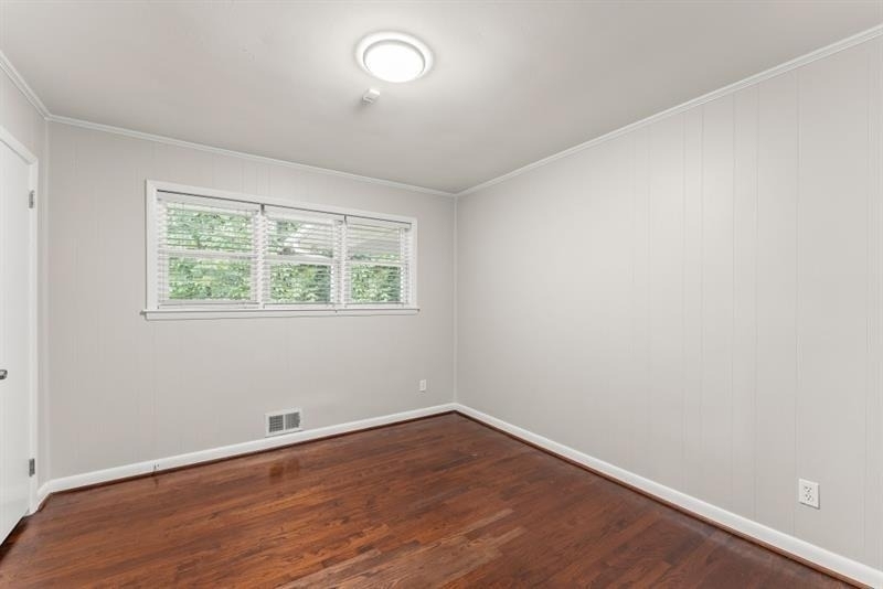 2352 Elmwood Circle Se - Photo 17