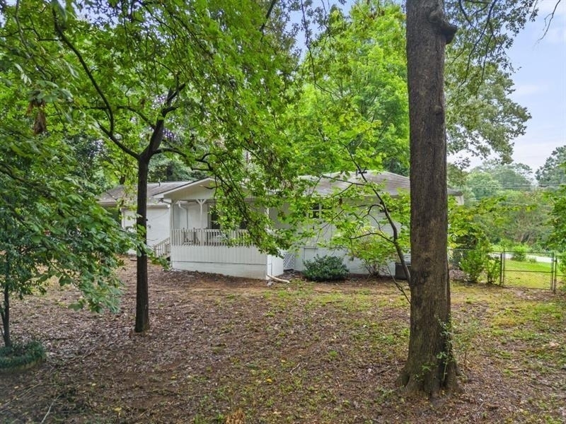 2352 Elmwood Circle Se - Photo 36