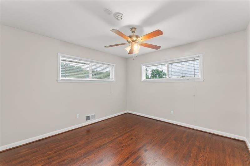2352 Elmwood Circle Se - Photo 23