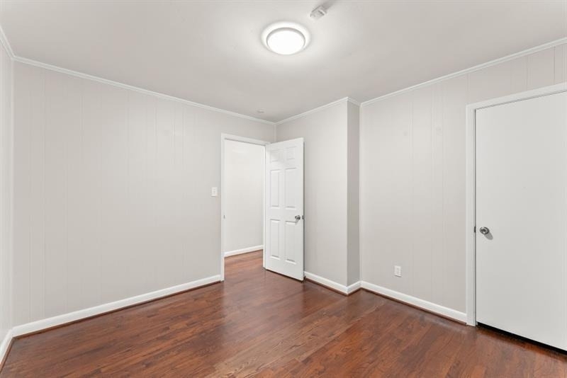 2352 Elmwood Circle Se - Photo 18