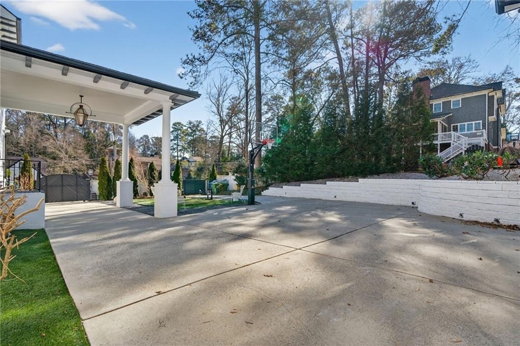 1812 Wellbourne Drive Ne - Photo 12