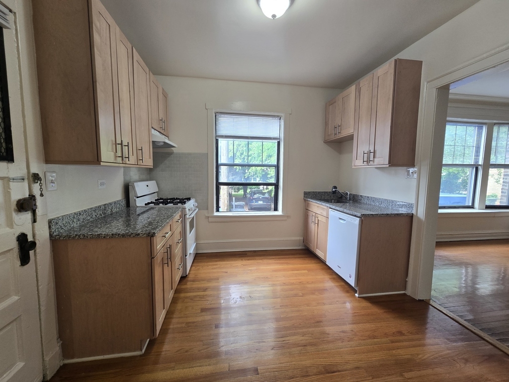 1128 W Pratt Boulevard - Photo 13