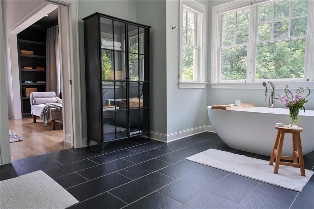 801 Adair Avenue Ne - Photo 36