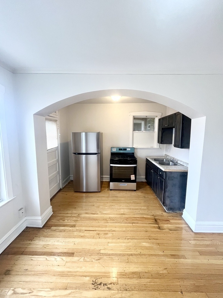 5042 W 21st Place - Photo 2