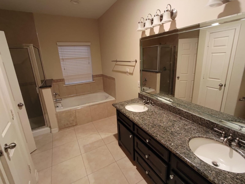 16020 Fountainview Drive - Photo 10