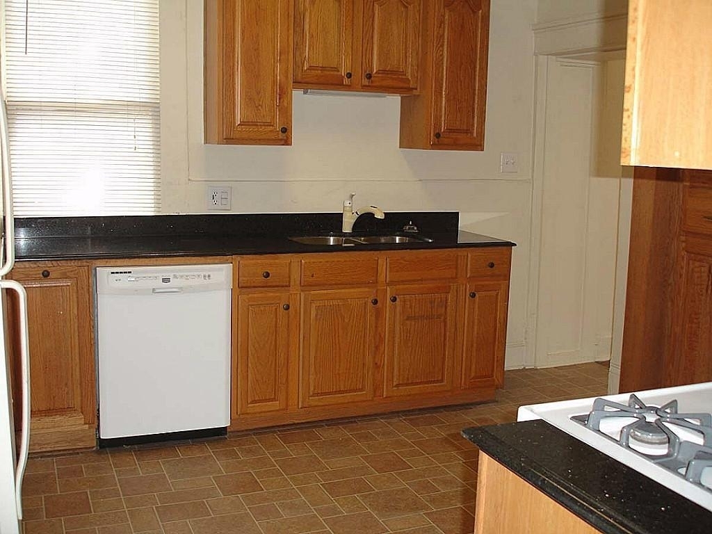 315 W 21st Street - Photo 6