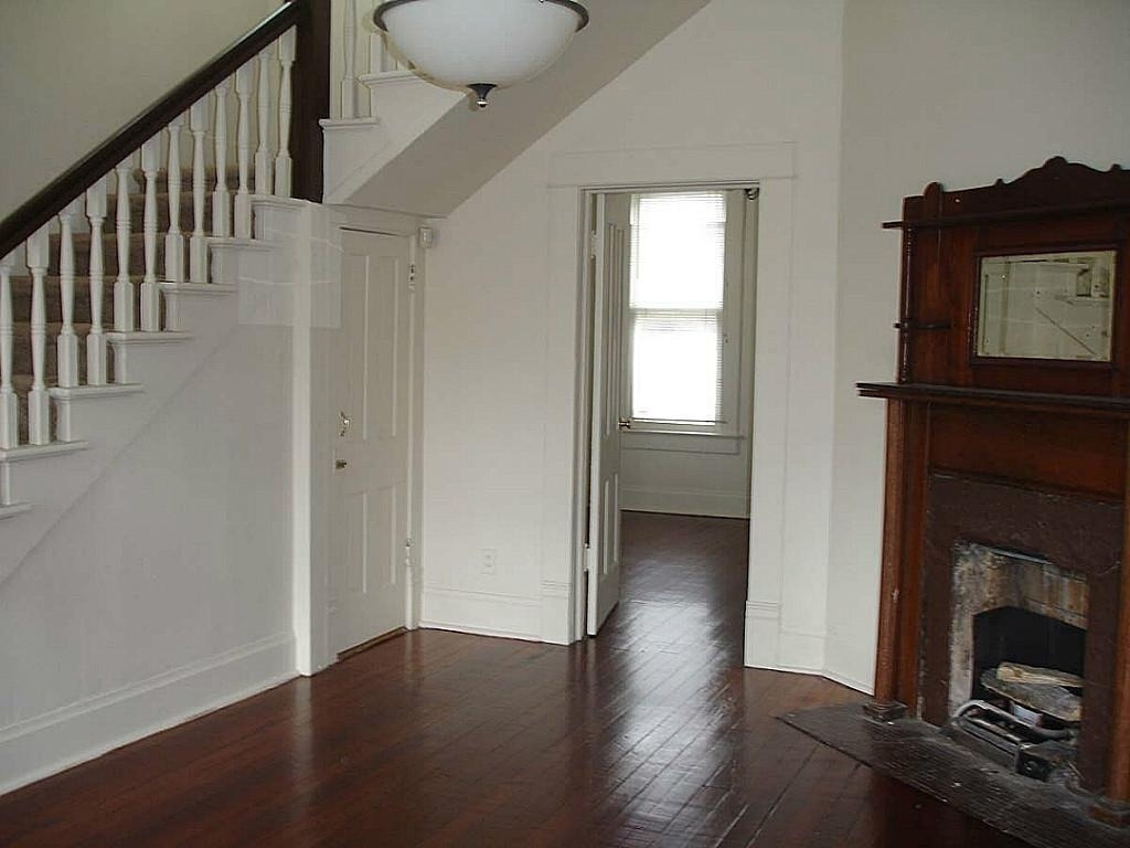 315 W 21st Street - Photo 1