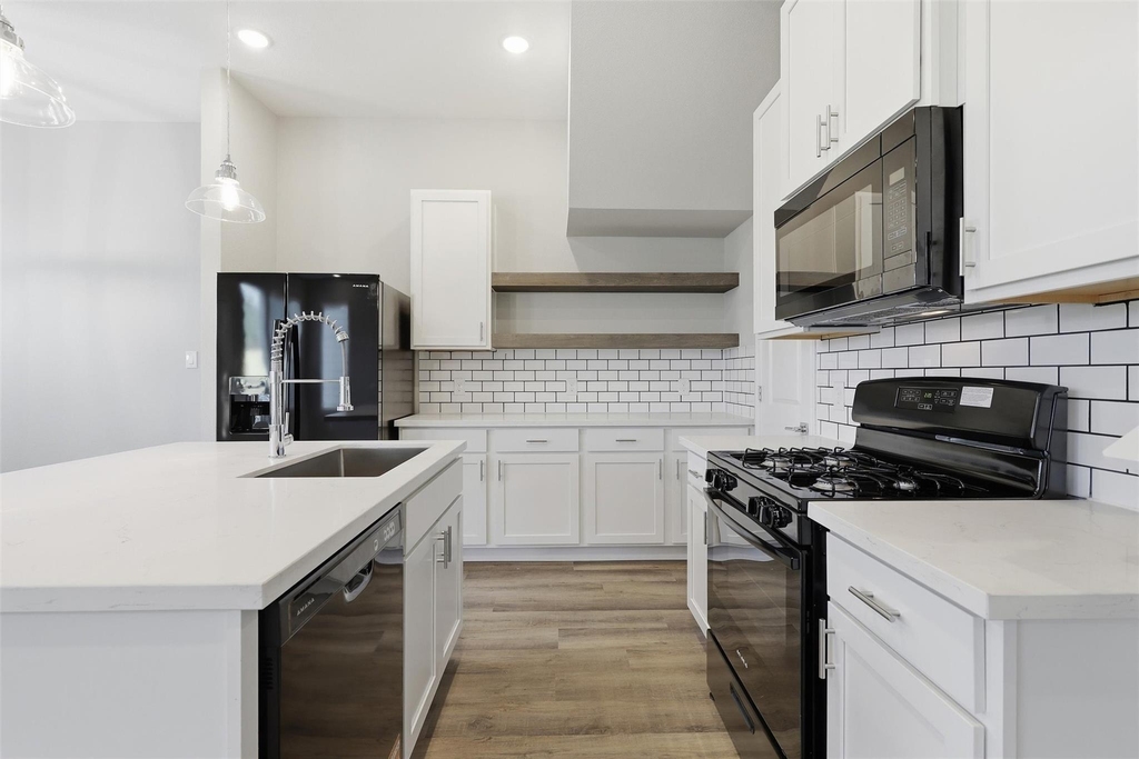 9912 Clark Canyon Lane - Photo 3