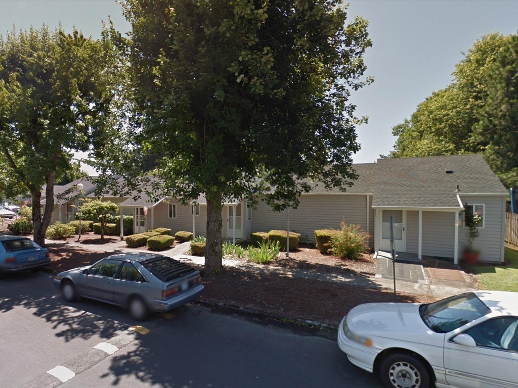 615 W Heintz St - Photo 3