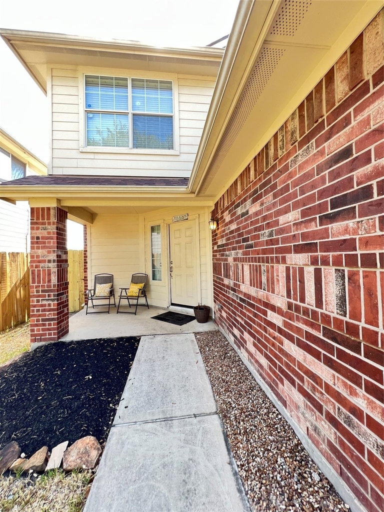 20035 Oland Way - Photo 2