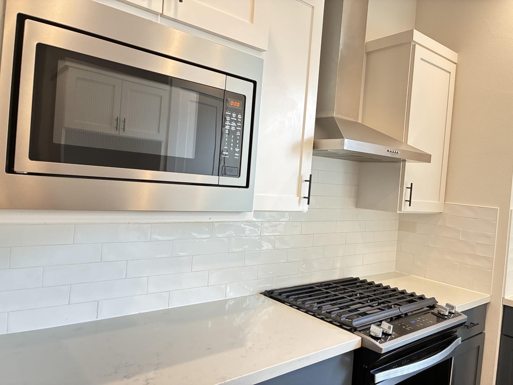 1535 W 24th Street - Photo 11