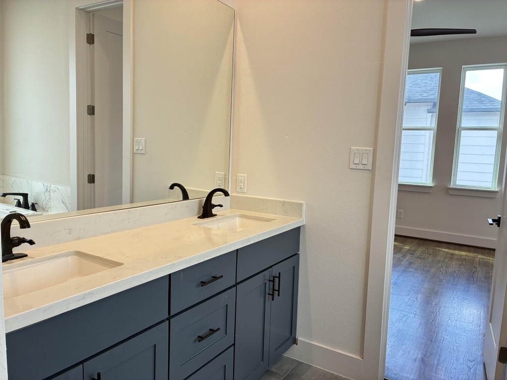 1535 W 24th Street - Photo 25