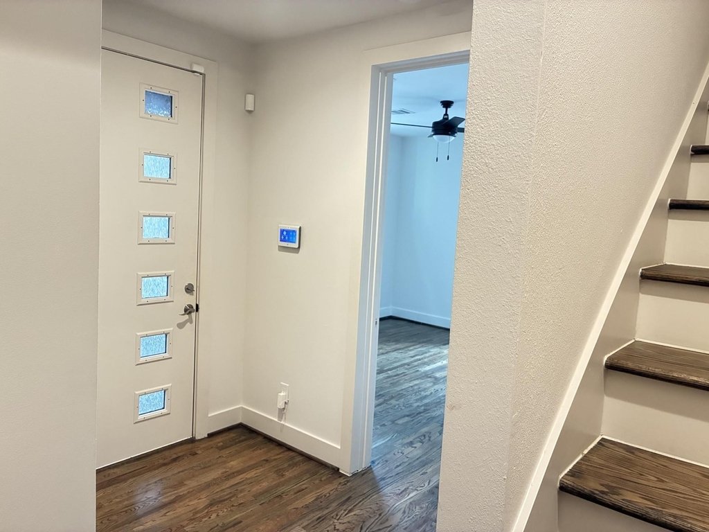 1535 W 24th Street - Photo 2