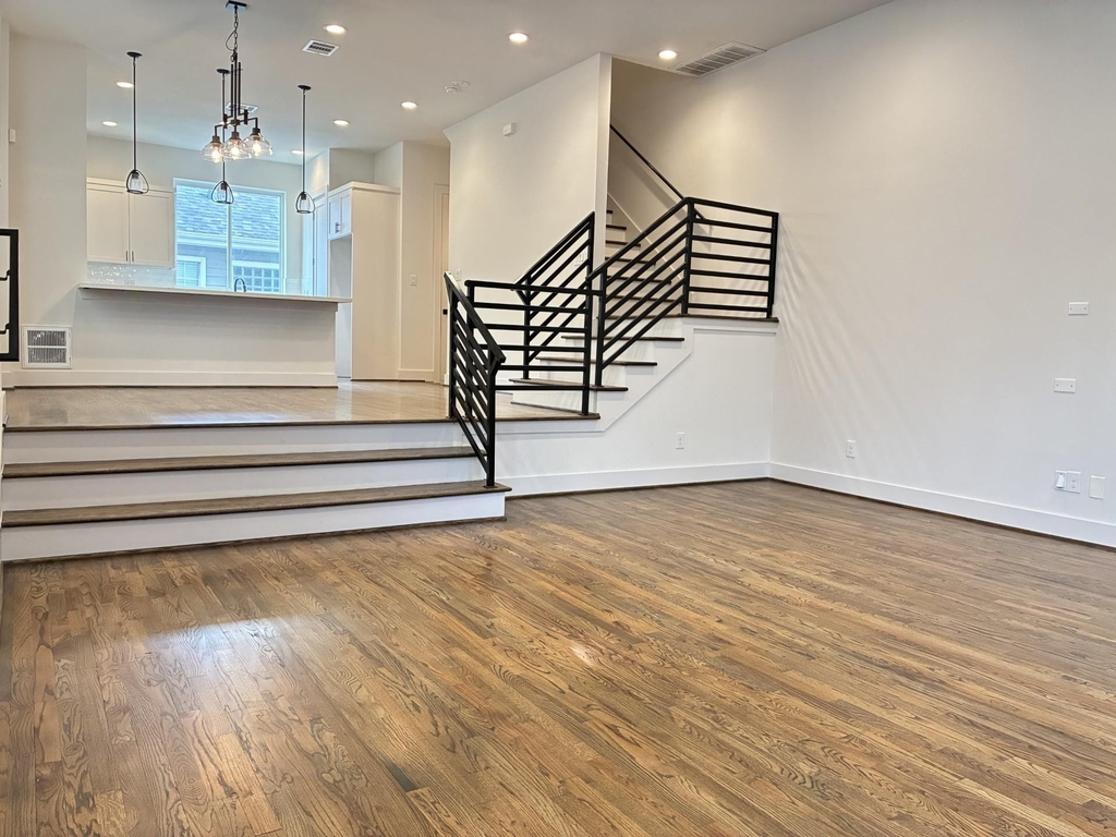 1535 W 24th Street - Photo 17