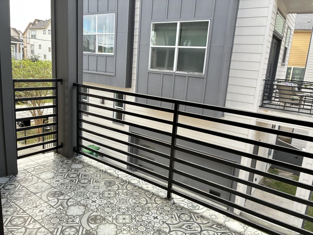 1535 W 24th Street - Photo 16