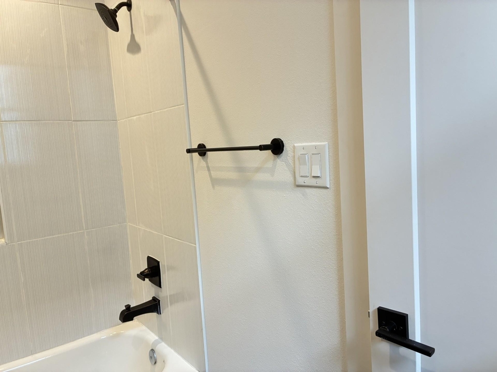 1535 W 24th Street - Photo 5