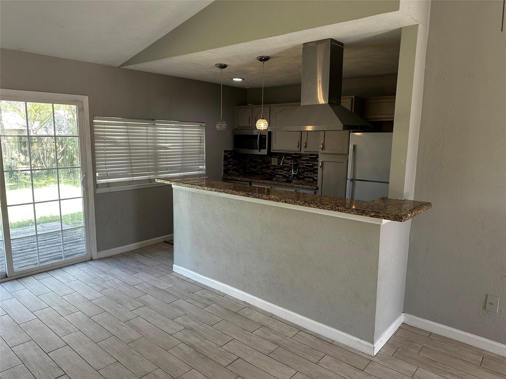 635 Jeff Davis - Photo 3
