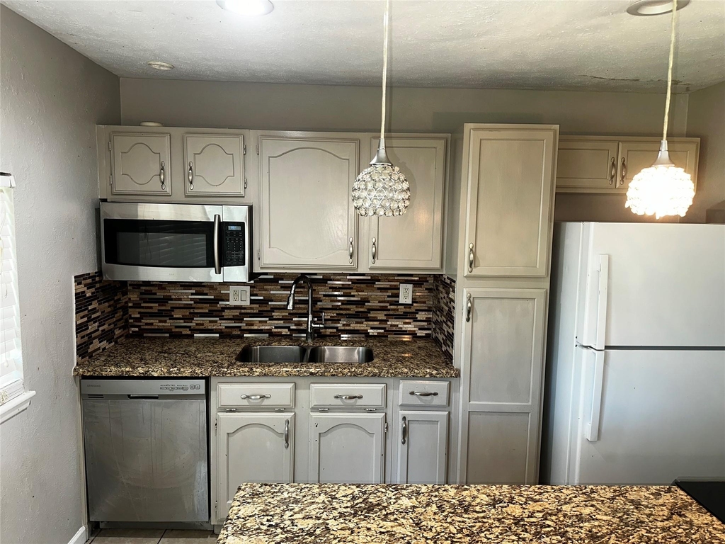 635 Jeff Davis - Photo 5